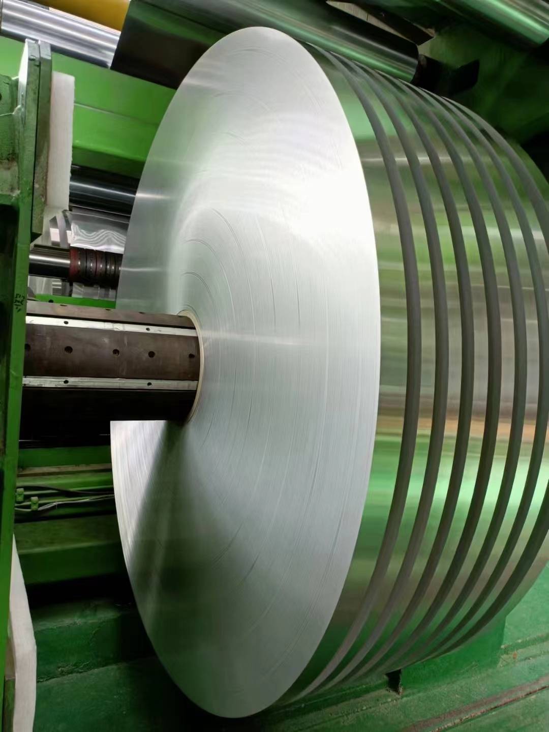 Jäähdyttimen materiaali alumiinikalvoille